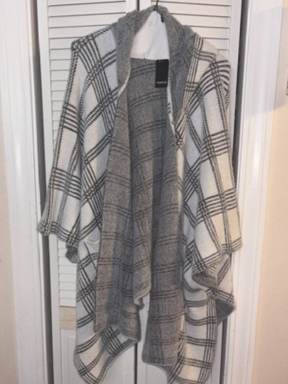 TORRID Hooded Cream and grey cape